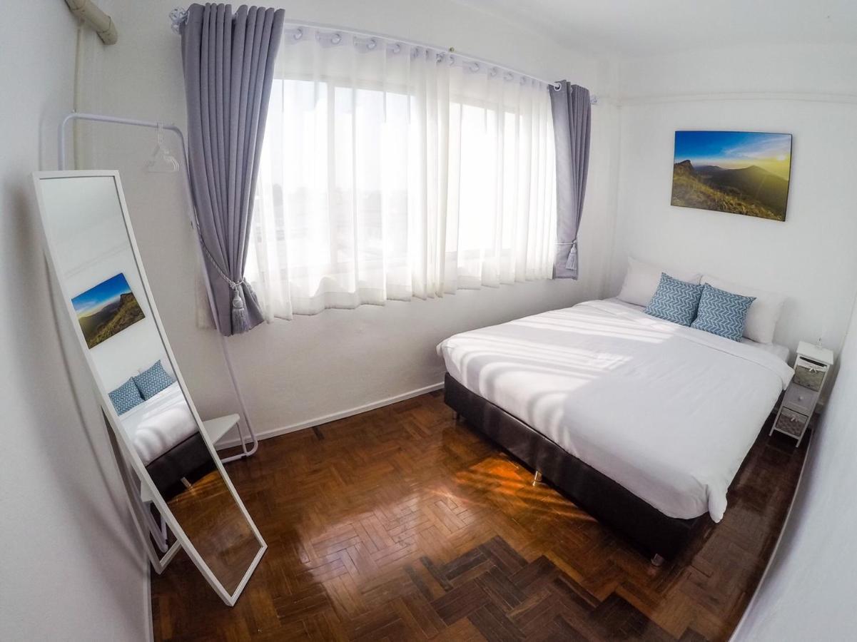24 Poshtel Chiangmai Hostel Чиангмай Екстериор снимка