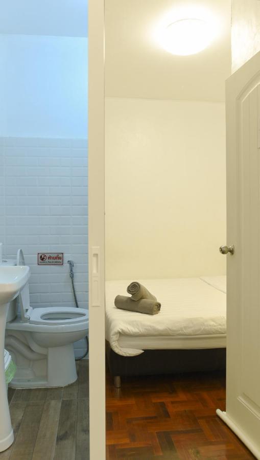 24 Poshtel Chiangmai Hostel Чиангмай Екстериор снимка