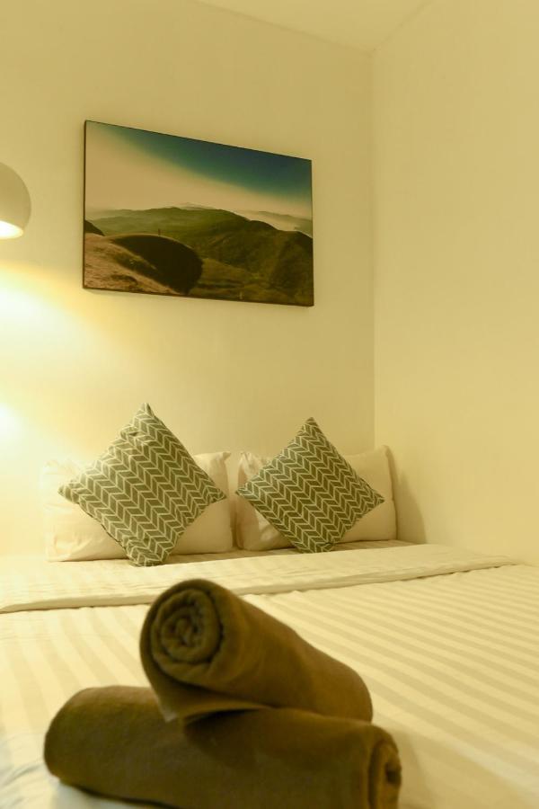 24 Poshtel Chiangmai Hostel Чиангмай Екстериор снимка