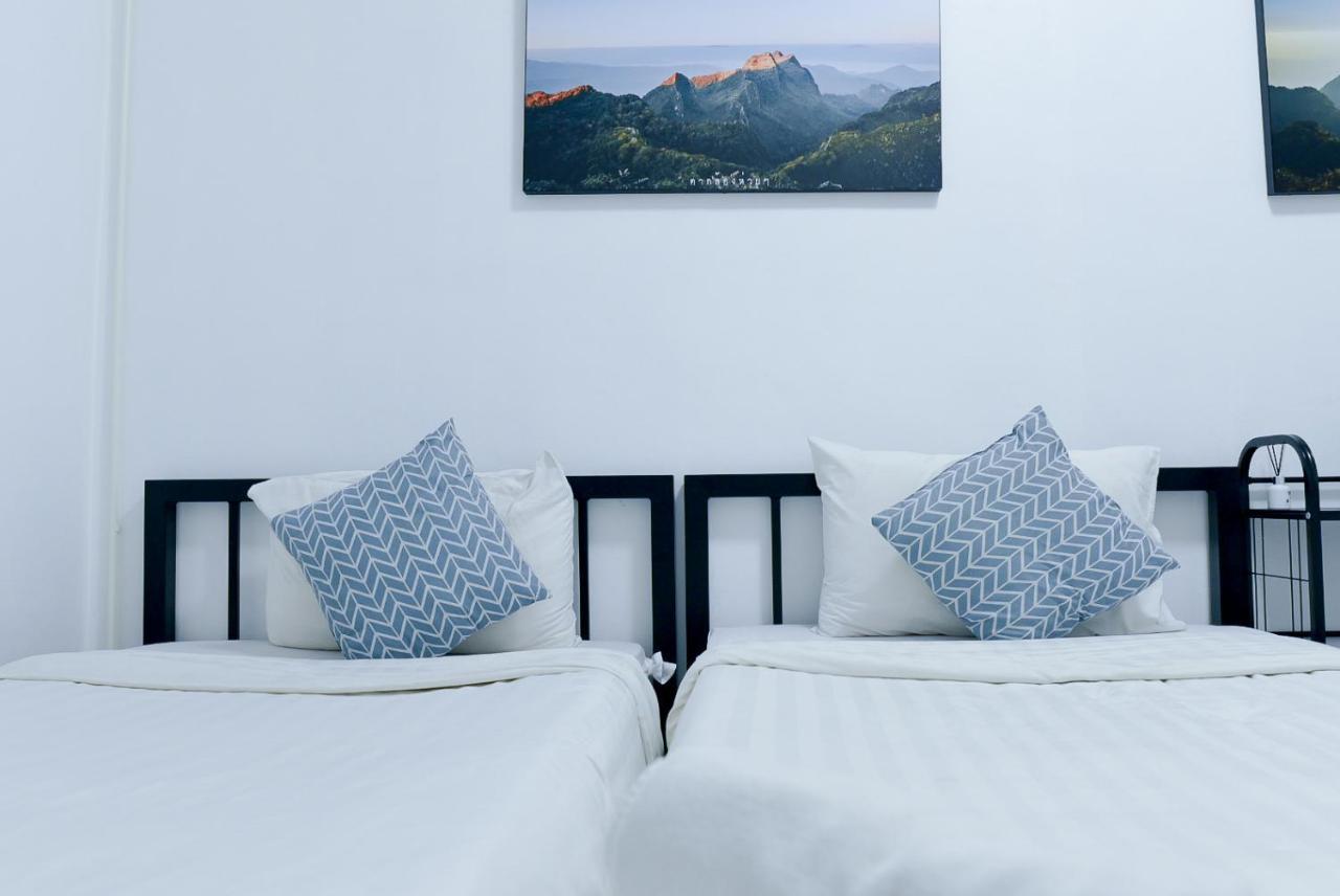 24 Poshtel Chiangmai Hostel Чиангмай Екстериор снимка