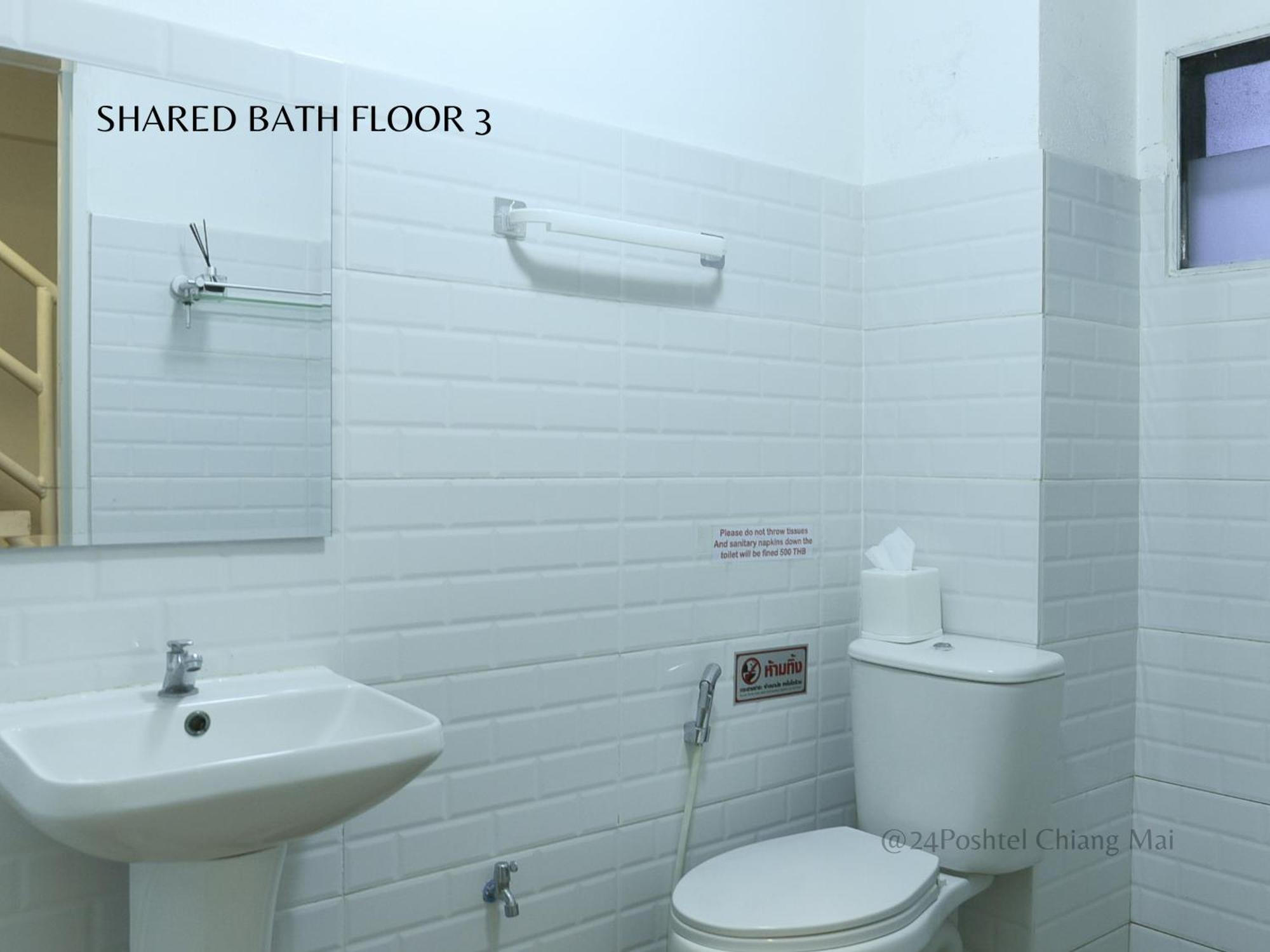 24 Poshtel Chiangmai Hostel Чиангмай Стая снимка