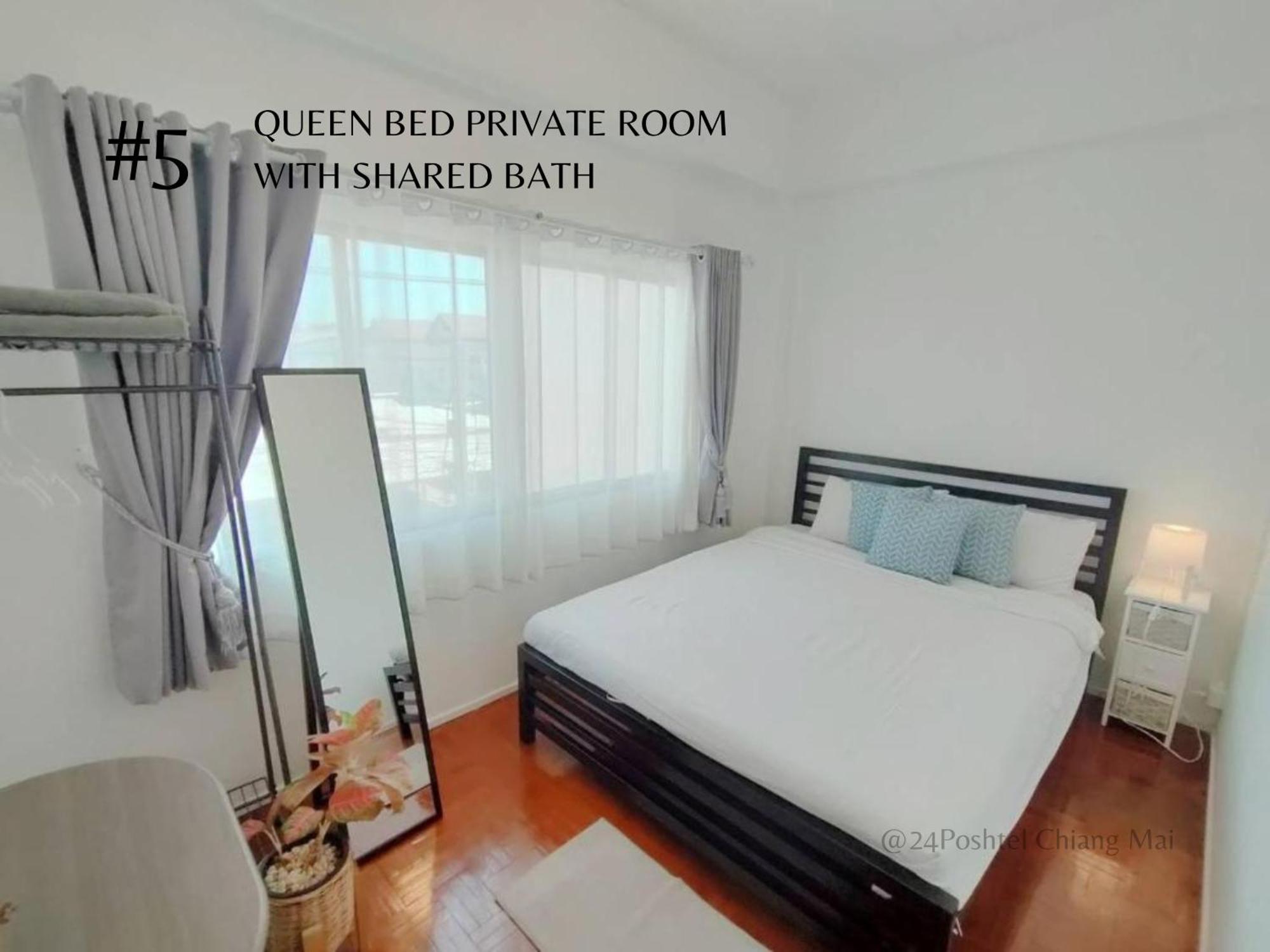 24 Poshtel Chiangmai Hostel Чиангмай Стая снимка