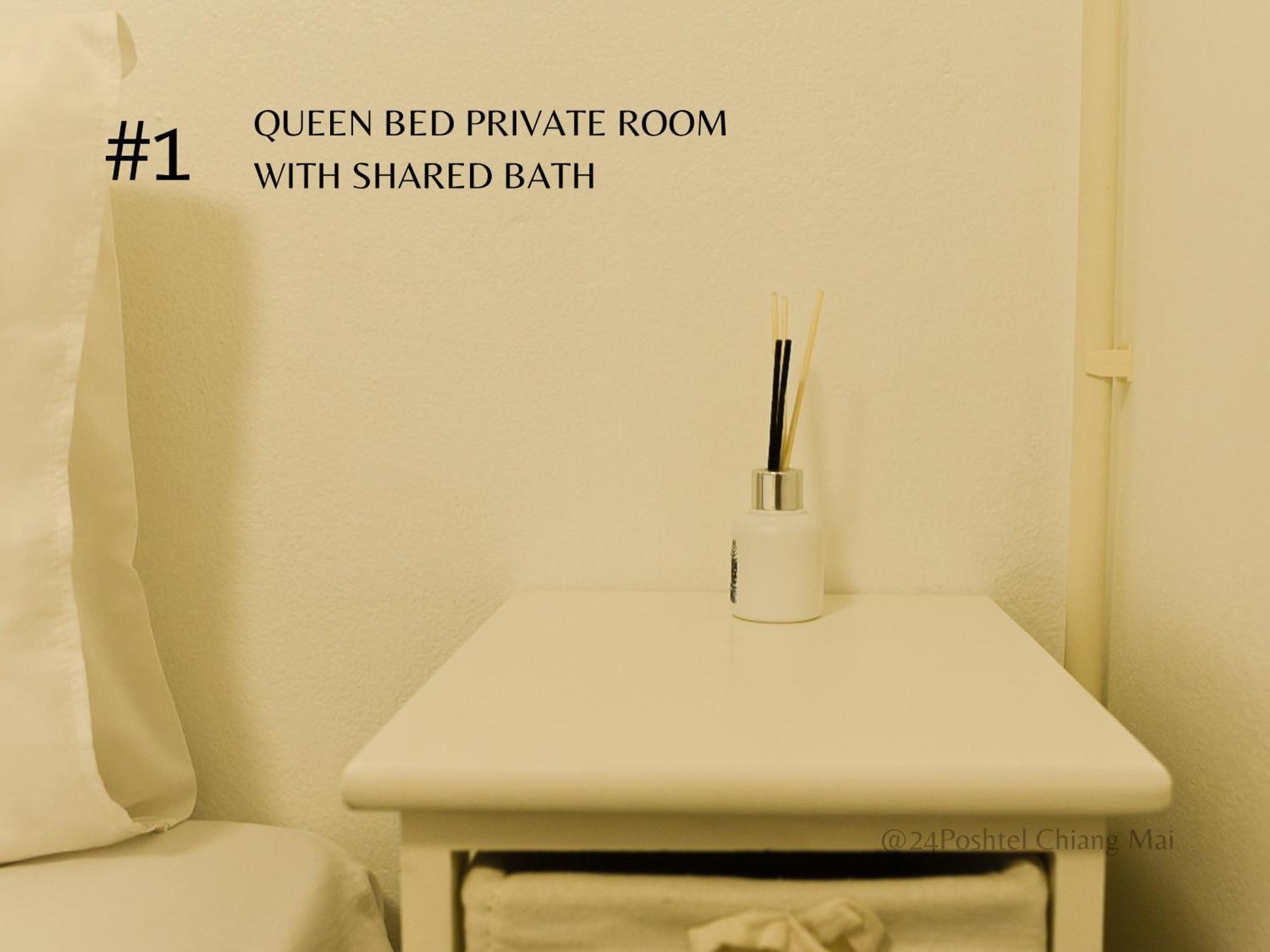 24 Poshtel Chiangmai Hostel Чиангмай Стая снимка
